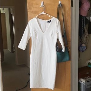 LULU’s BRAND NEW low cut white fitted dress